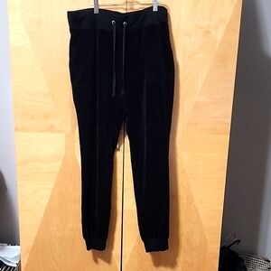 Women's New York and Company black velour joggers size large